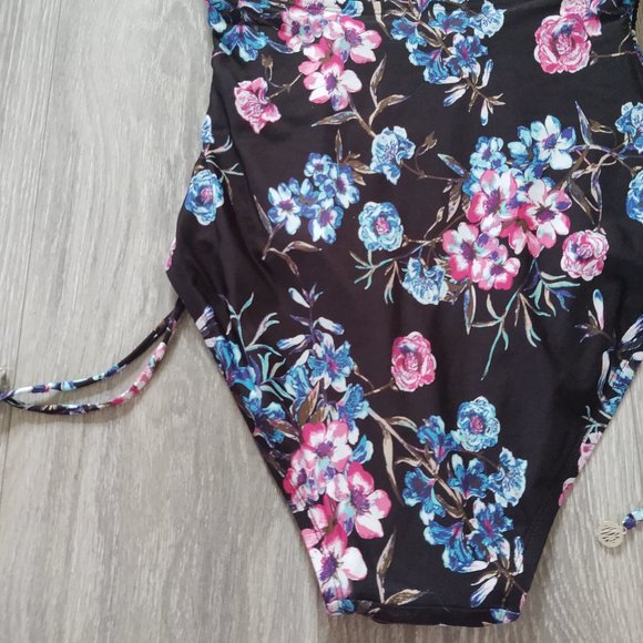 NWOT DKNY Halter Top One Piece Swimsuit - Picture 9 of 14